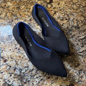 Rothy's Women's Black and Blue Flats